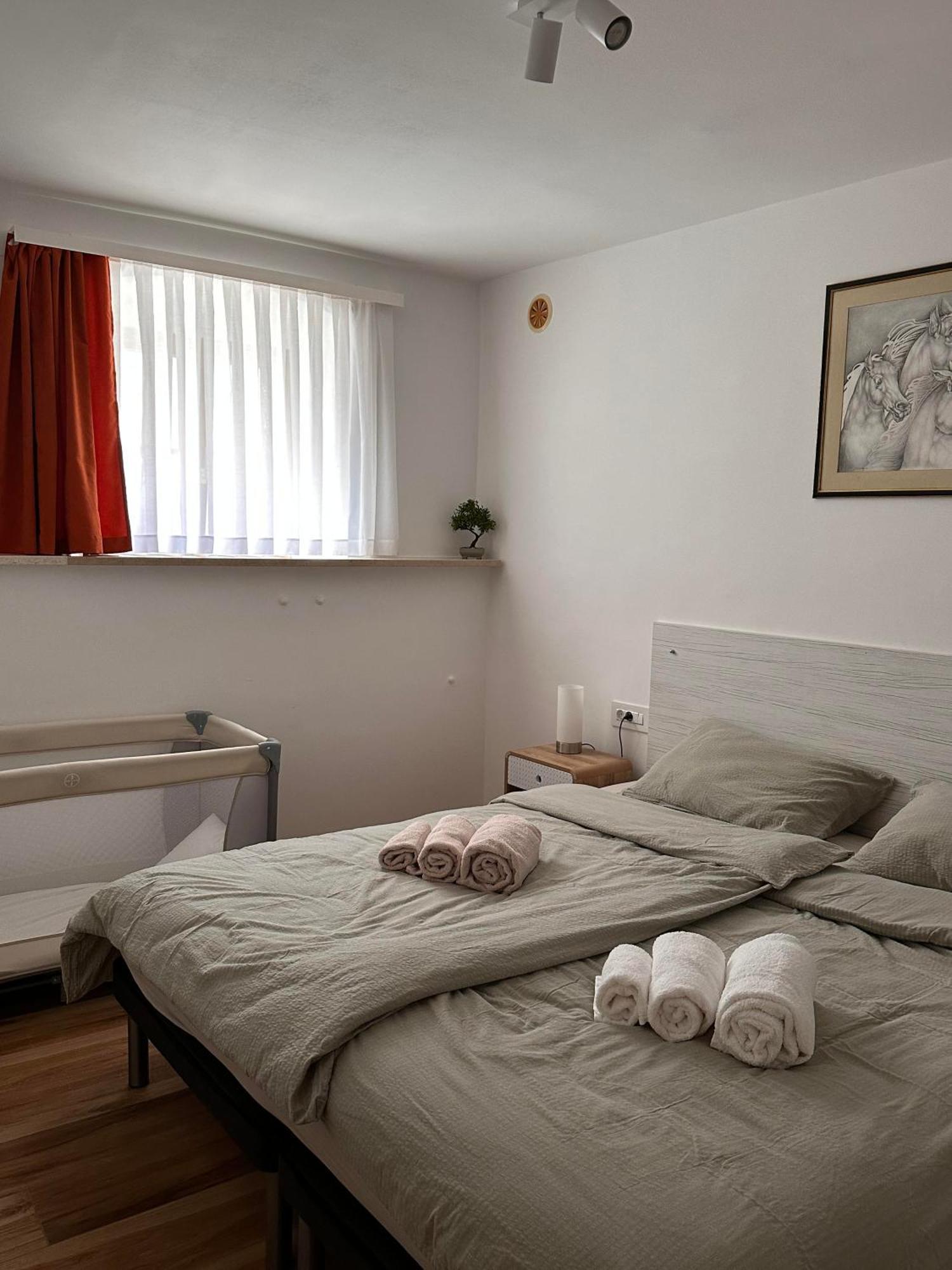 Lux Apartments In Downtown Pula Exteriér fotografie